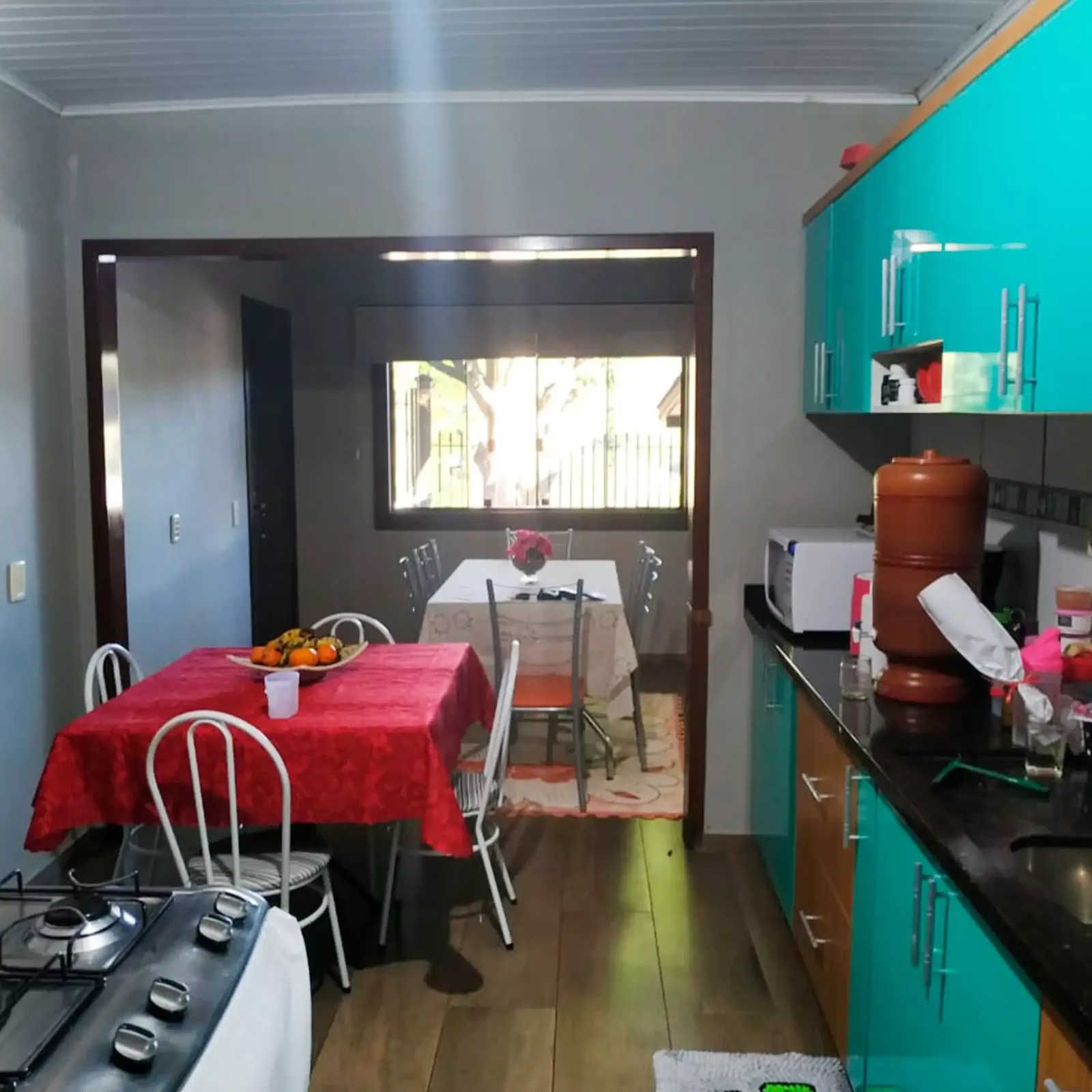 sala de jantar e cozinha integradas