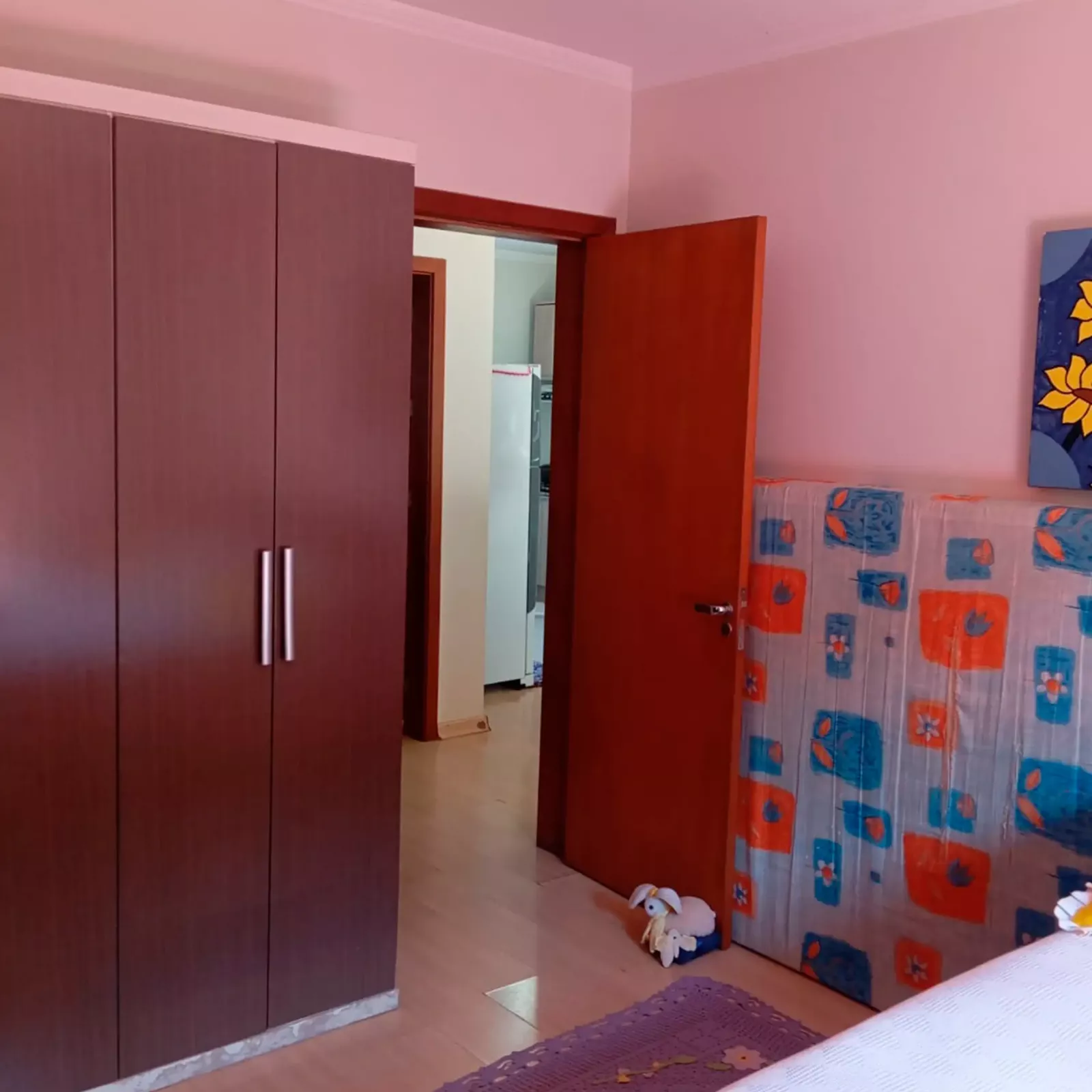 Quarto principal amplo