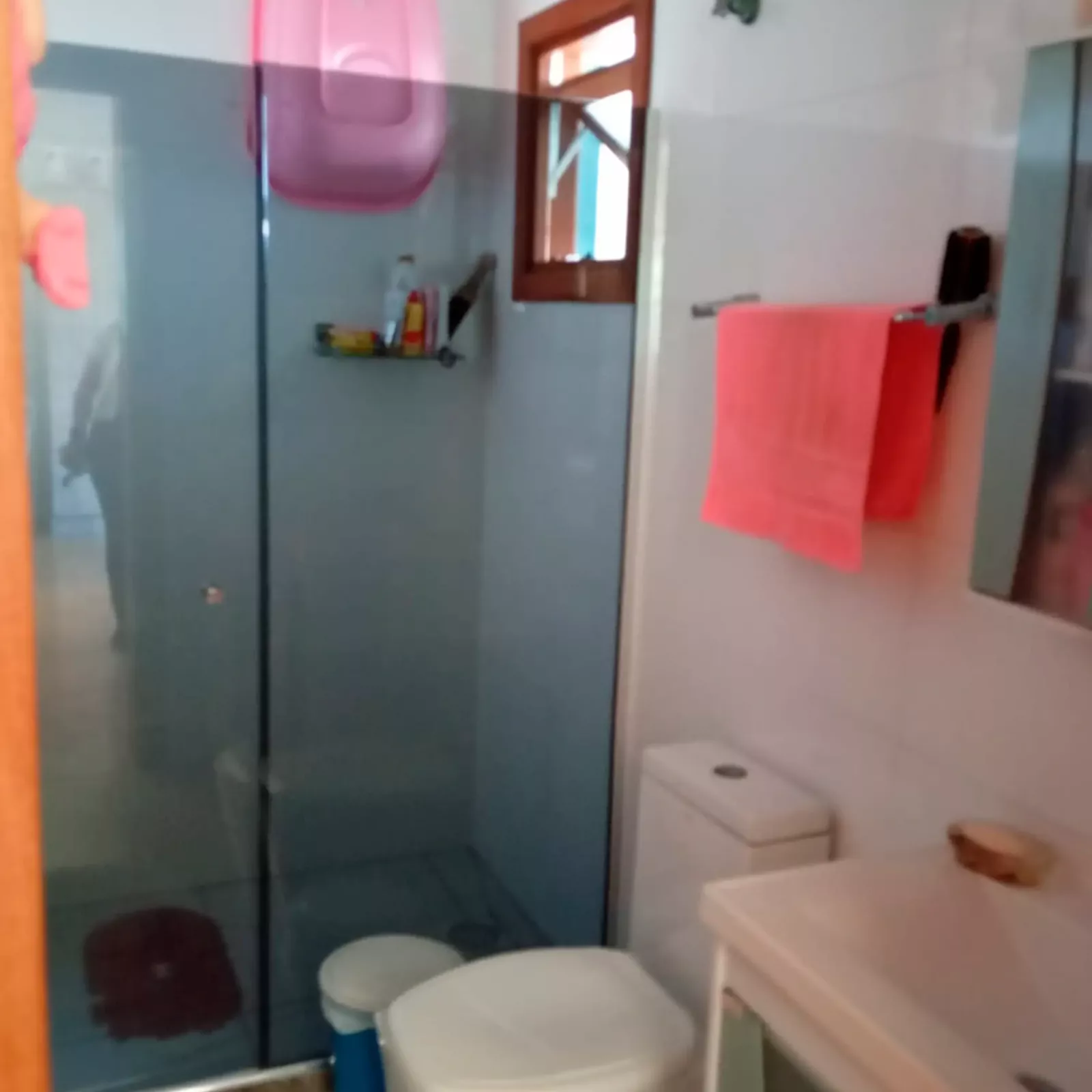 box de vidro no banheiro