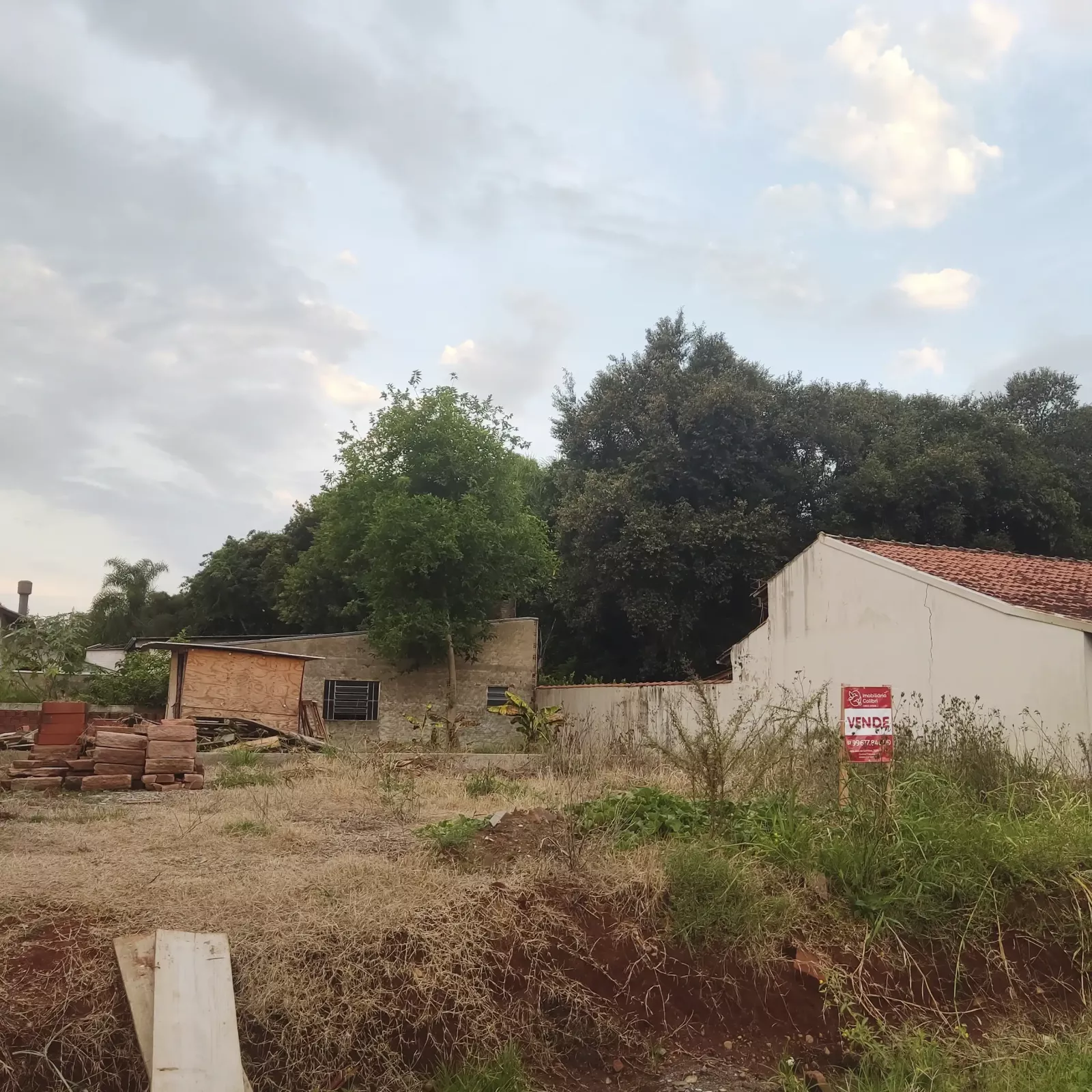 Terreno nível acima
