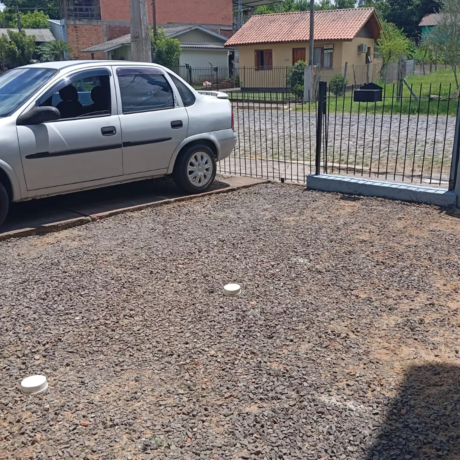 Pátio em frente à casa