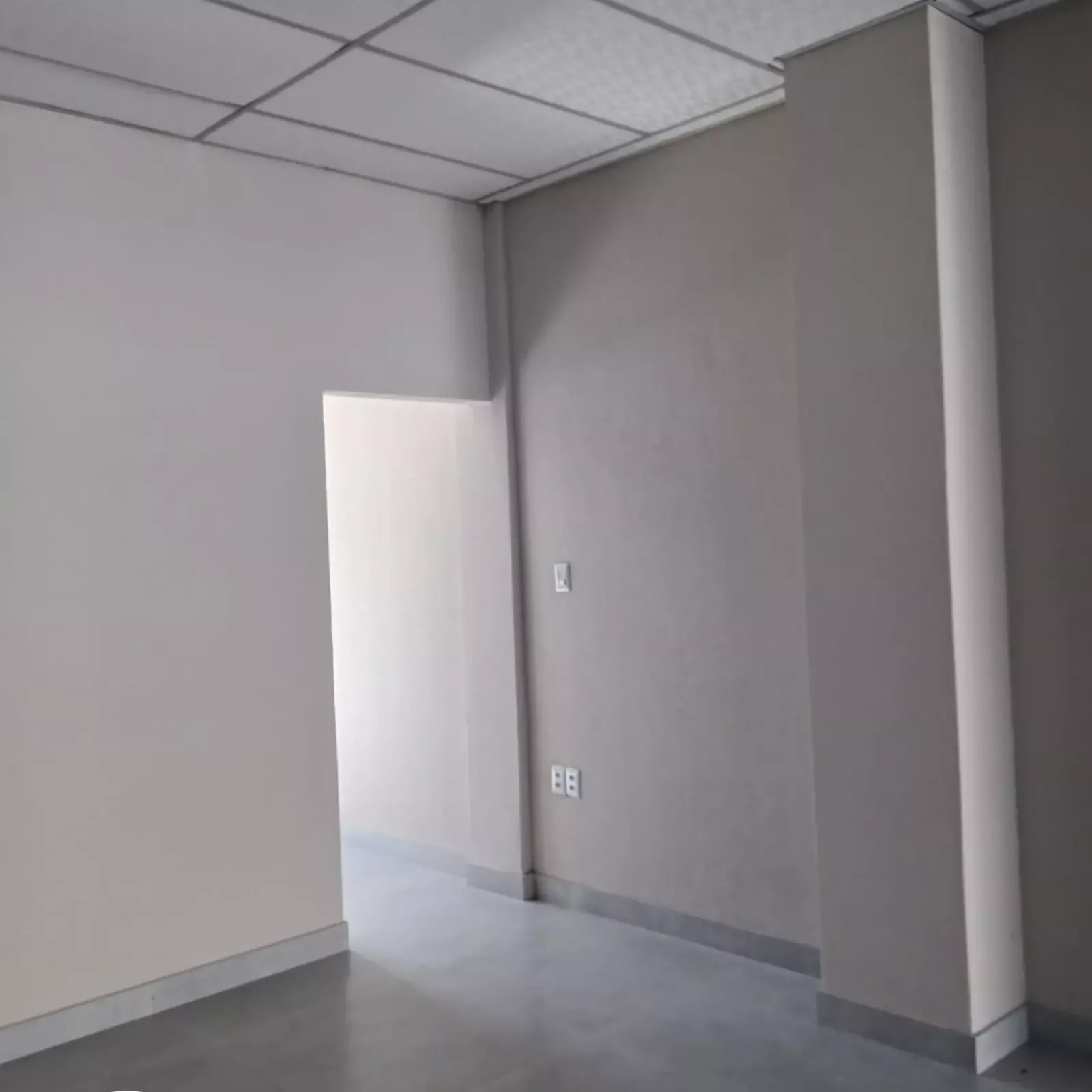 Sala comercial frente