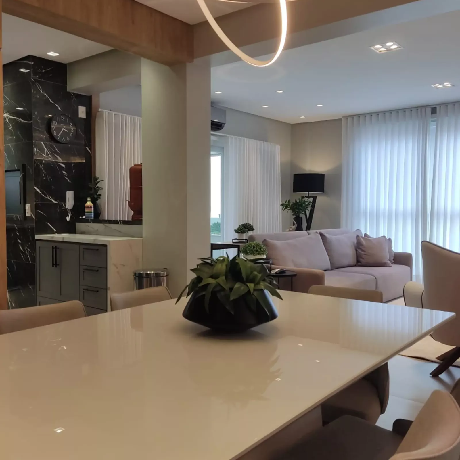 Sala de estar e jantar 