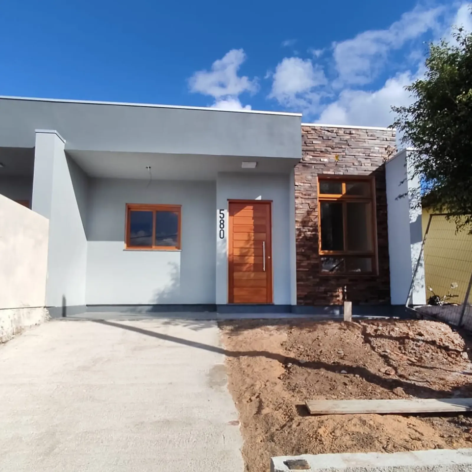 casa à direita