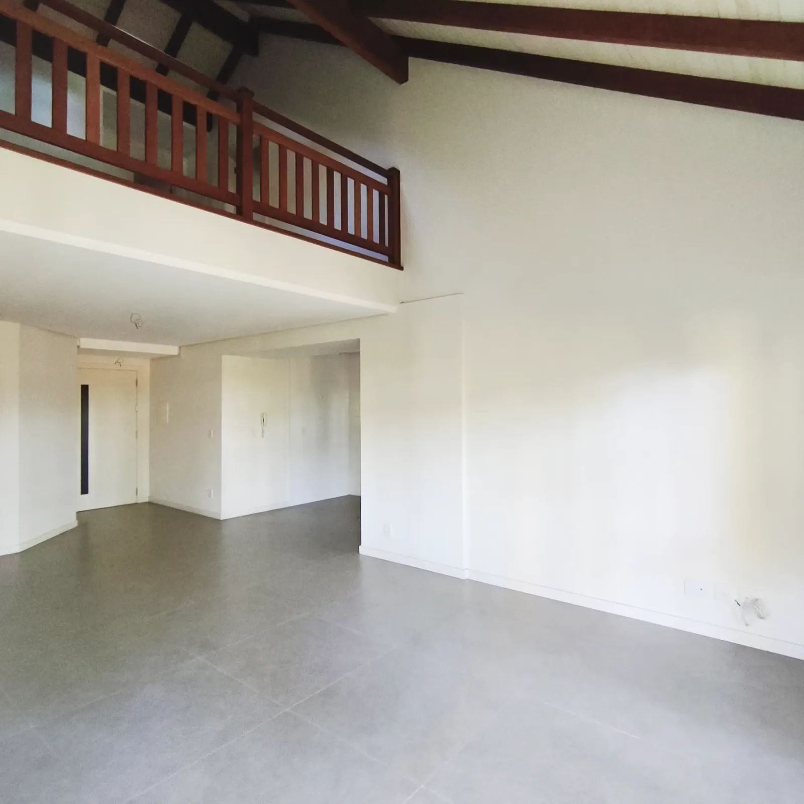 sala e mezanino