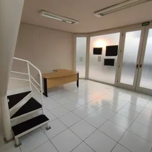 Entrada sala comercial 